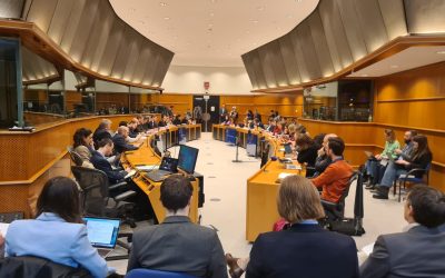 González Casares promueve en Bruselas un debate sobre la próxima reforma del mercado eléctrico en la UE