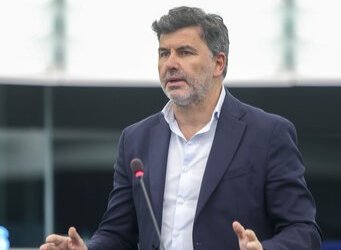 González Casares se congratula de que el Parlamento Europeo endurezca el reglamento contra la contaminación por pélets