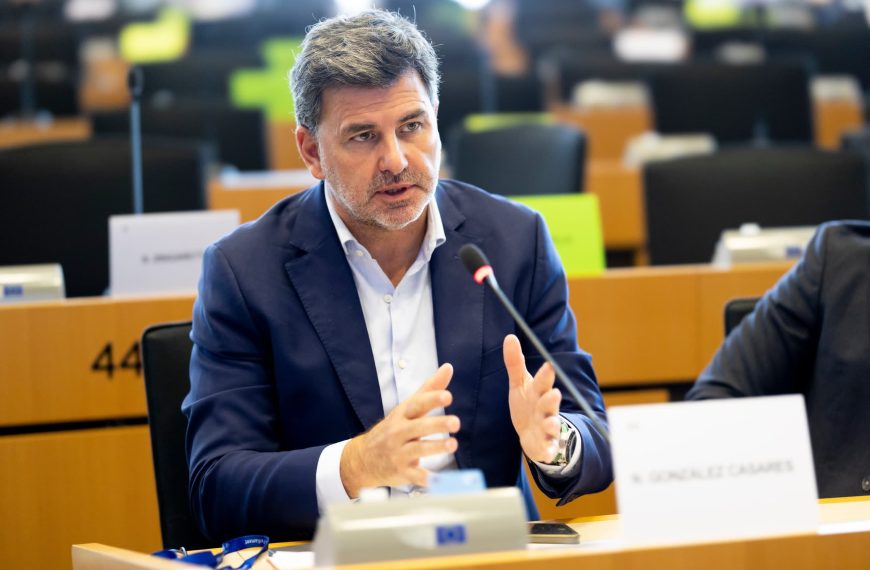 Casares: “A Comisión realiza unha emenda á totalidade da política ambiental da Xunta de Galicia en materia de Rede Natura”