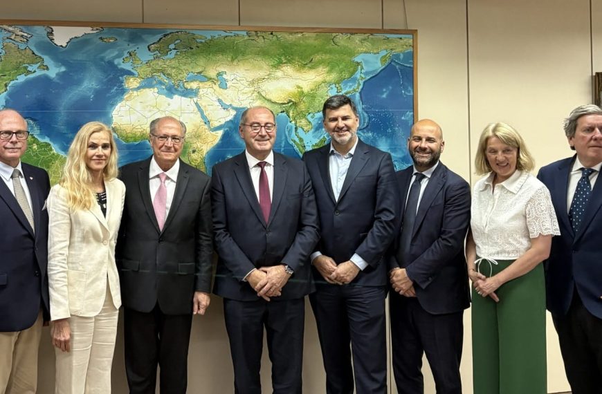 González Casares participa na reunión interparlamentaria entre a Unión Europea e Brasil