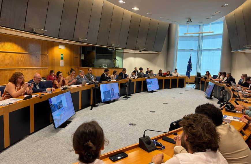 González Casares participa en la constitución en Bruselas del grupo de “Amigos del Corredor Atlántico”