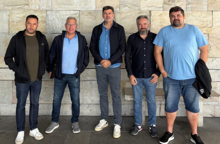 Casares urxe á Comisión a adoptar “medidas de salvagarda” para impedir que a produción de silicio colapse ante o dumping chino